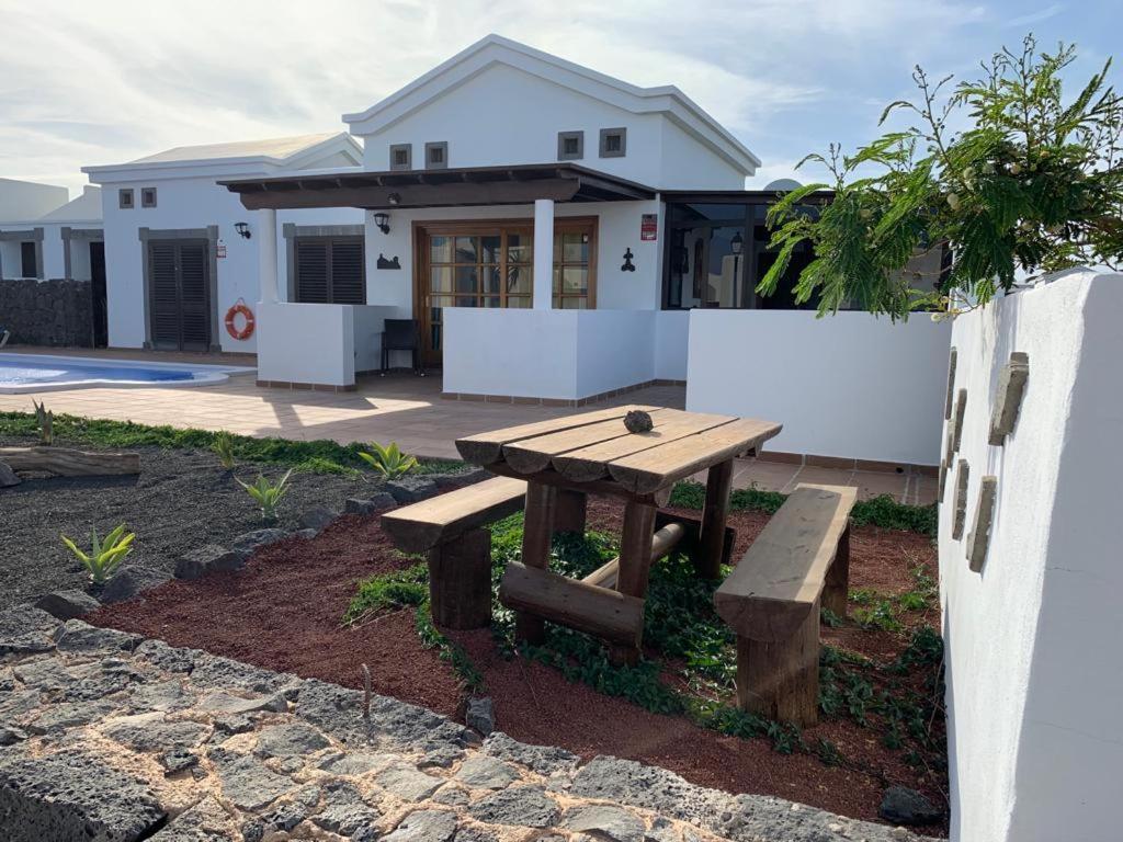Villa Daga Яйса Екстериор снимка